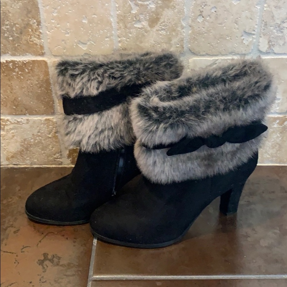 Fur boots